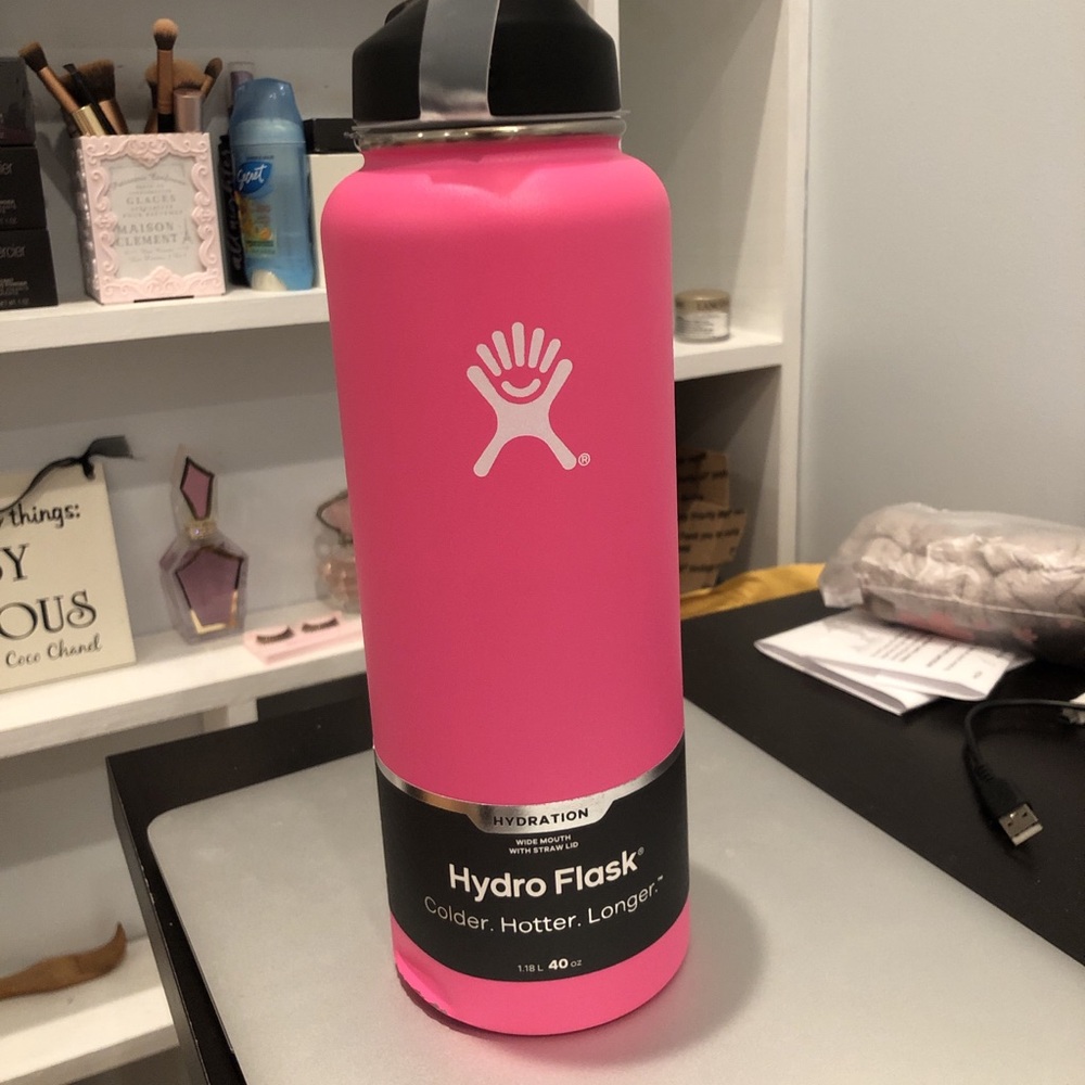 NWT Hydroflask Water Bottle
